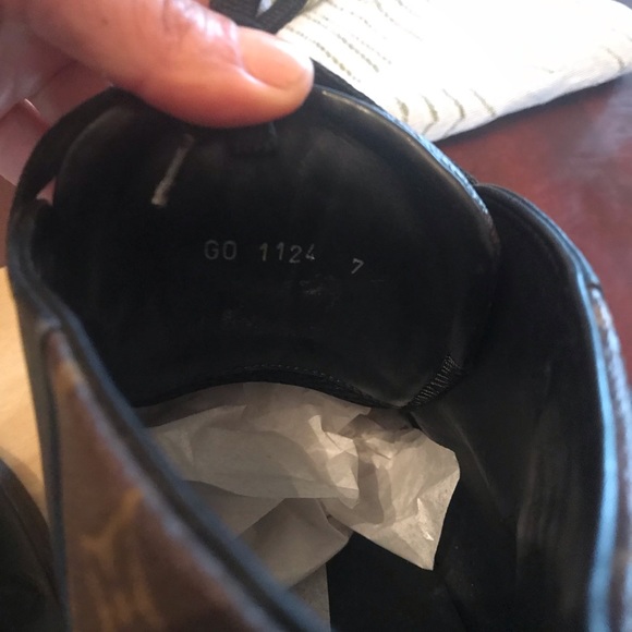 Louis Vuitton Men’s US 9 - Picture 4 of 8